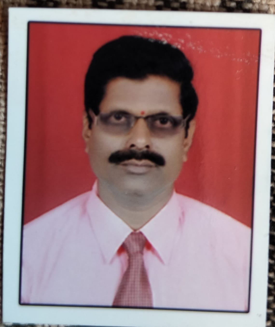 परमेश्वर निगुट